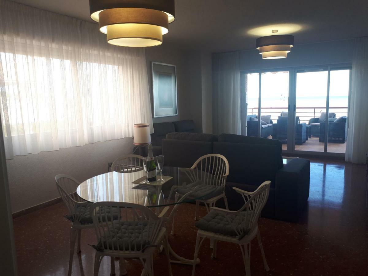 Edificio Las Rocas Oropesa del Mar Bagian luar foto